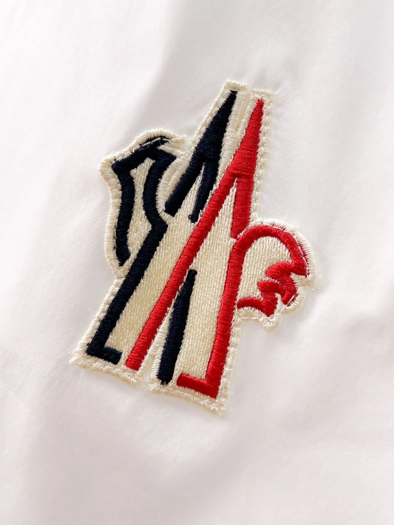 Elegant Moncler Outwear 141864