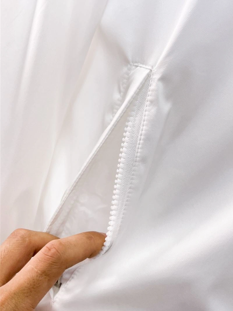 Effortless Moncler Outwear 141860
