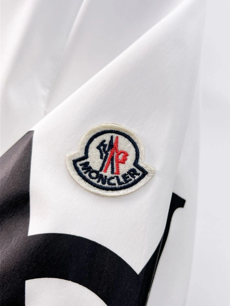 Effortless Moncler Outwear 141860