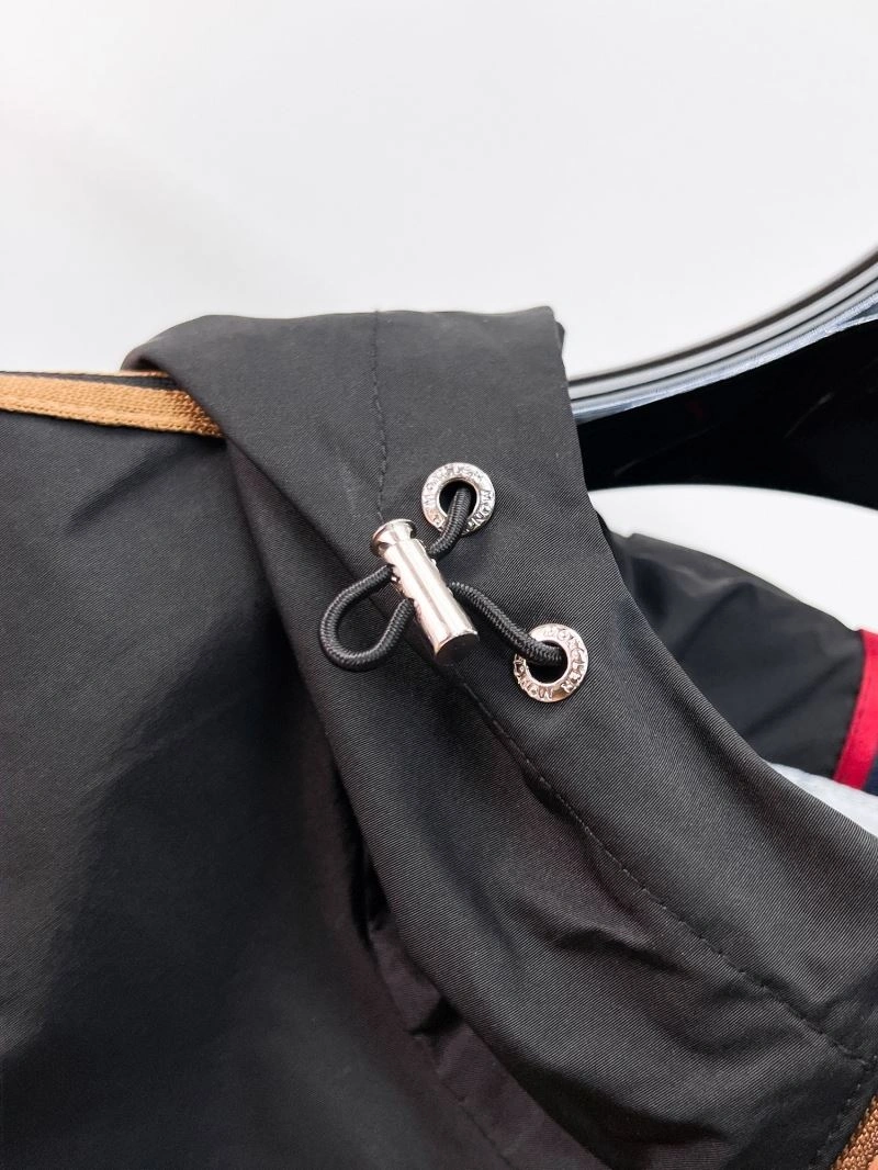 Sleek Moncler Outwear 141857