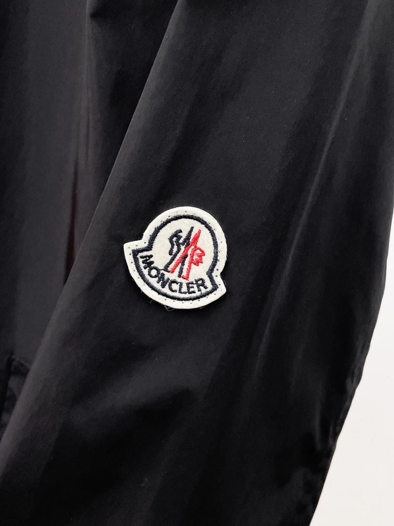 Functional Moncler Outwear 141856