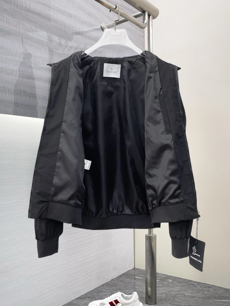 Functional Moncler Outwear 141856