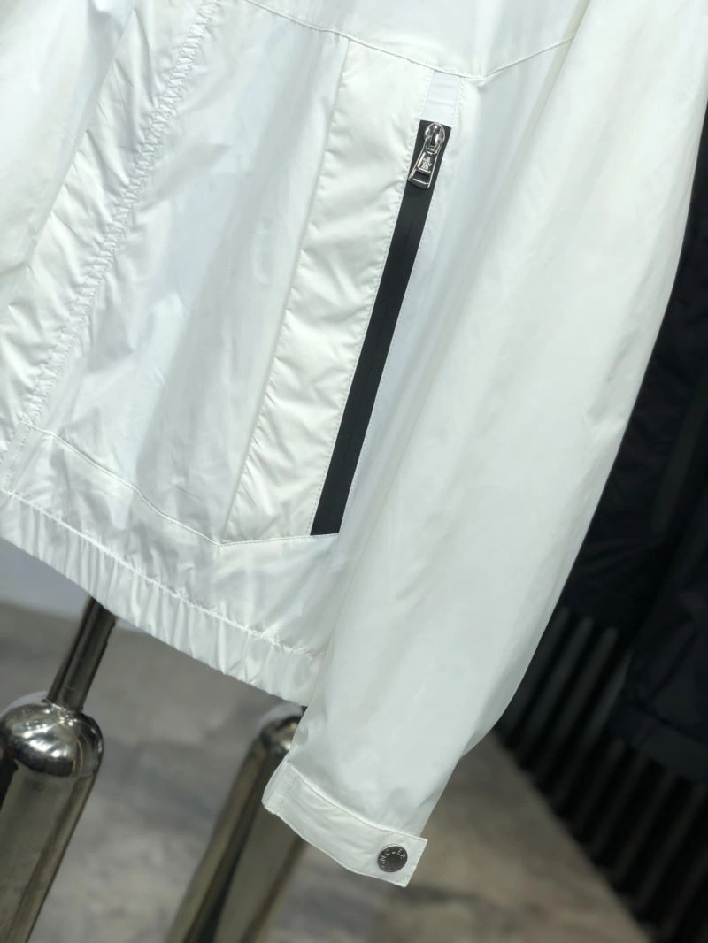 Moncler Outwear Cozy 141853