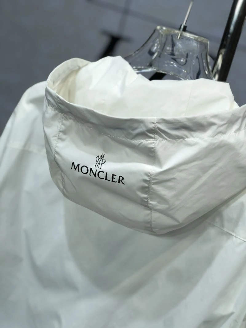 Moncler Outwear Cozy 141853