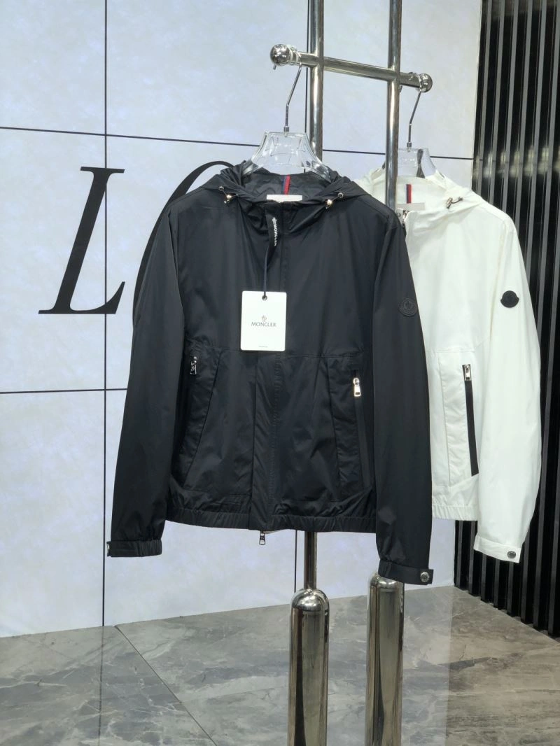 MoistureWicking Moncler Outwear 141852