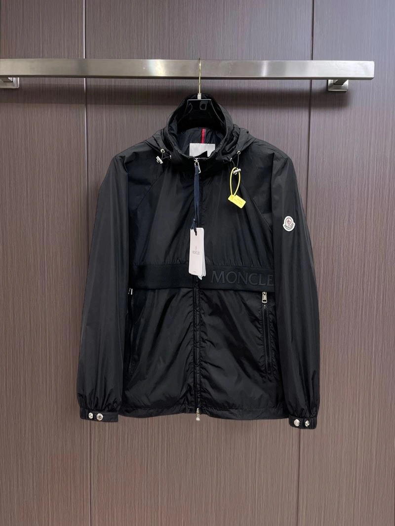 Chic Moncler Outwear 141849