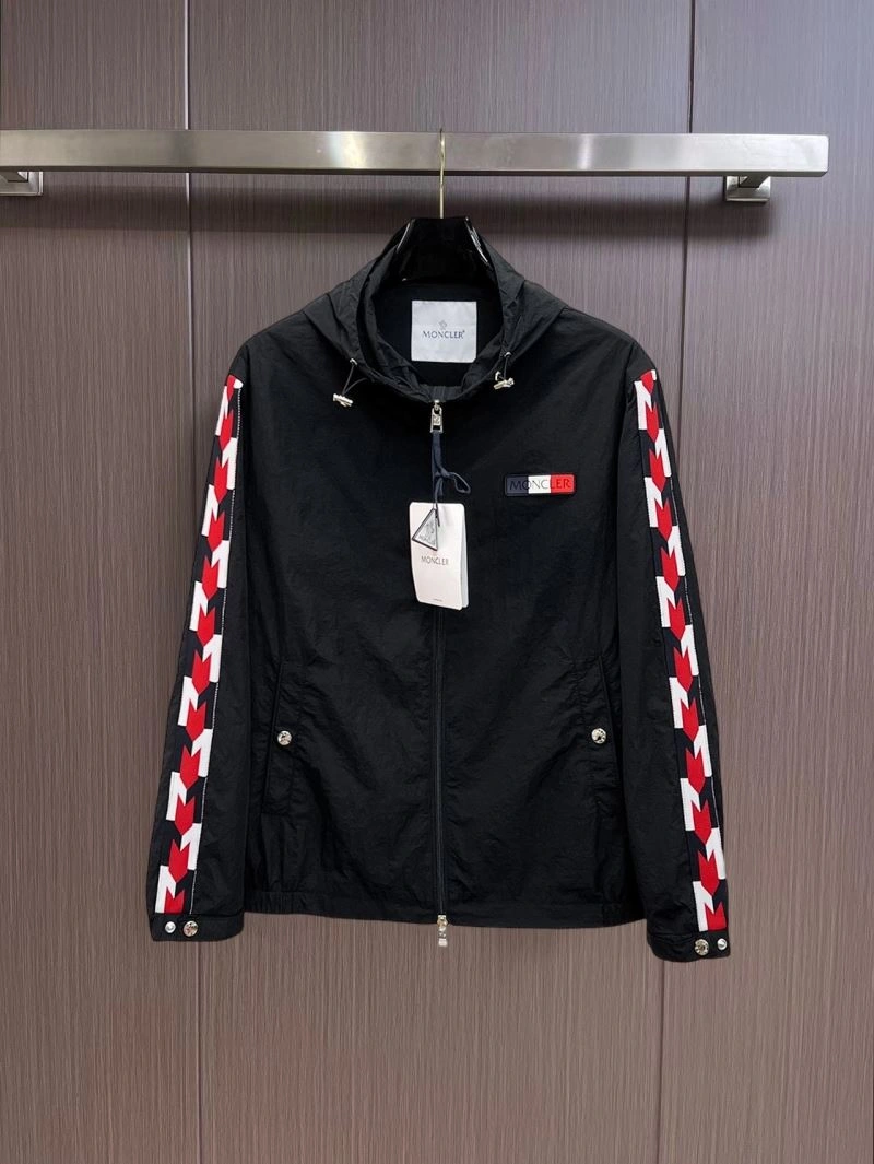 Moncler Outwear SoftTouch 141850
