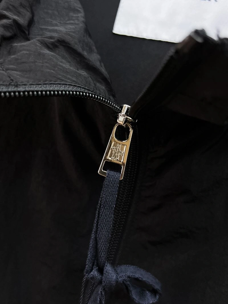 Moncler Outwear SoftTouch 141850