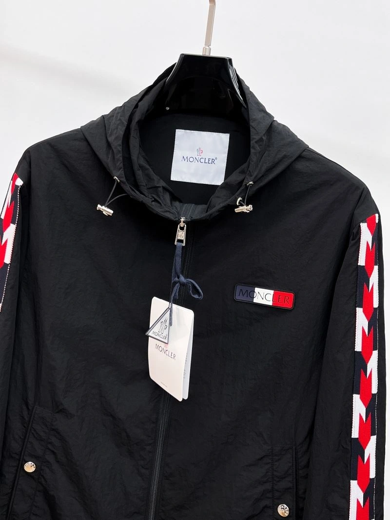 Moncler Outwear SoftTouch 141850