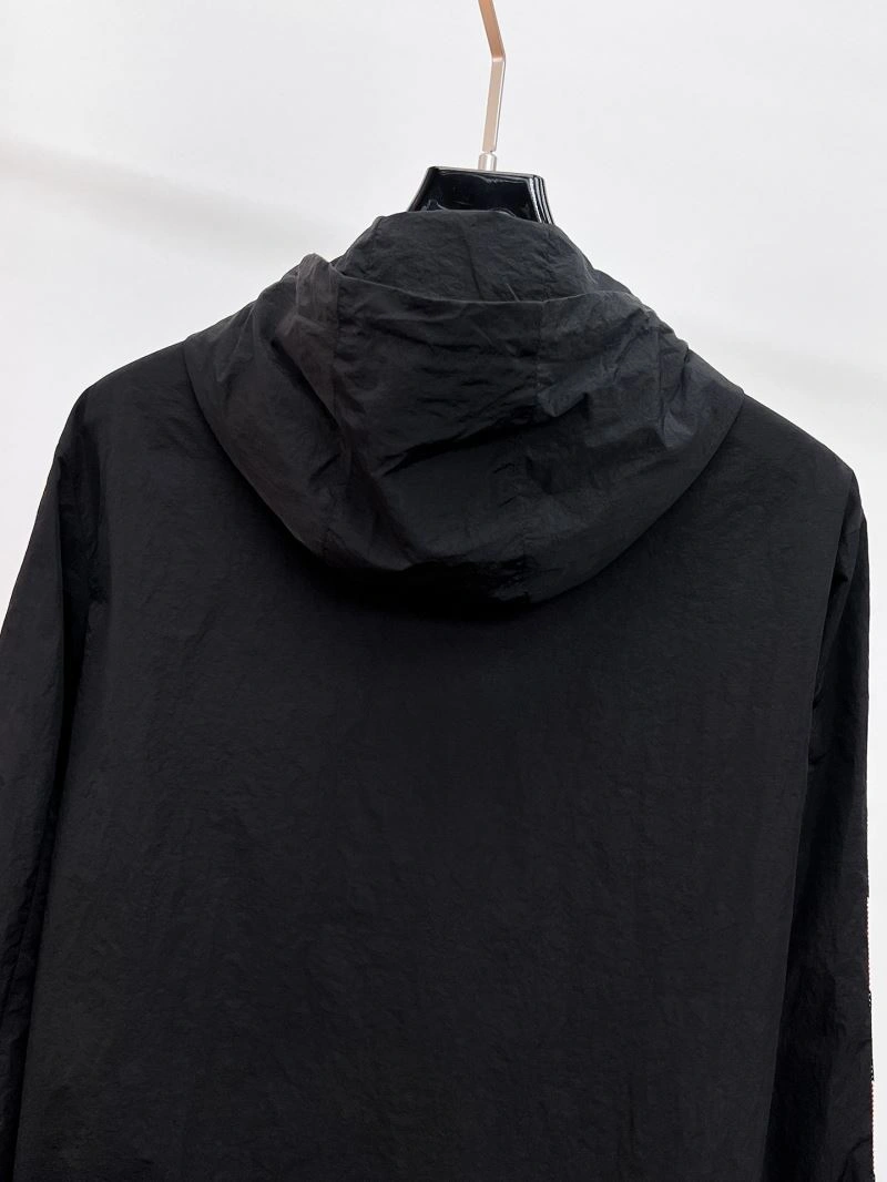 Moncler Outwear SoftTouch 141850