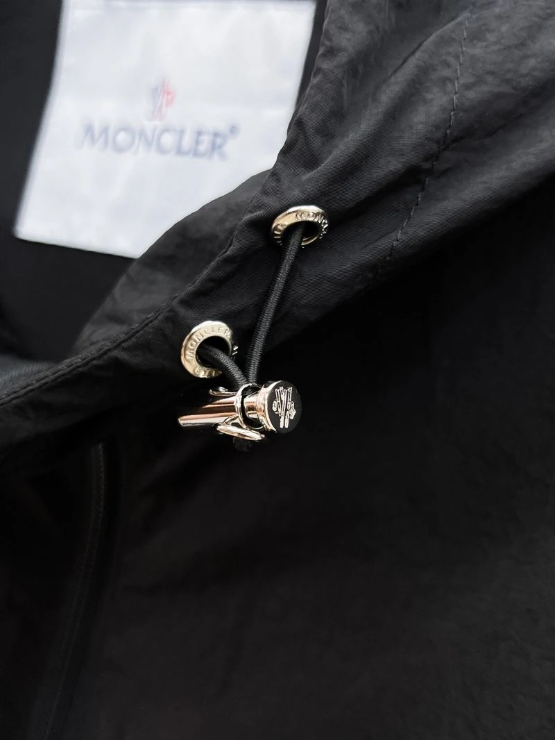 Moncler Outwear SoftTouch 141850