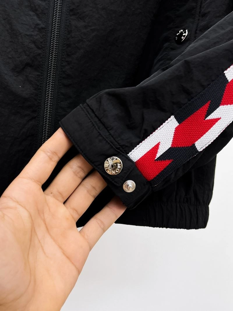 Moncler Outwear SoftTouch 141850