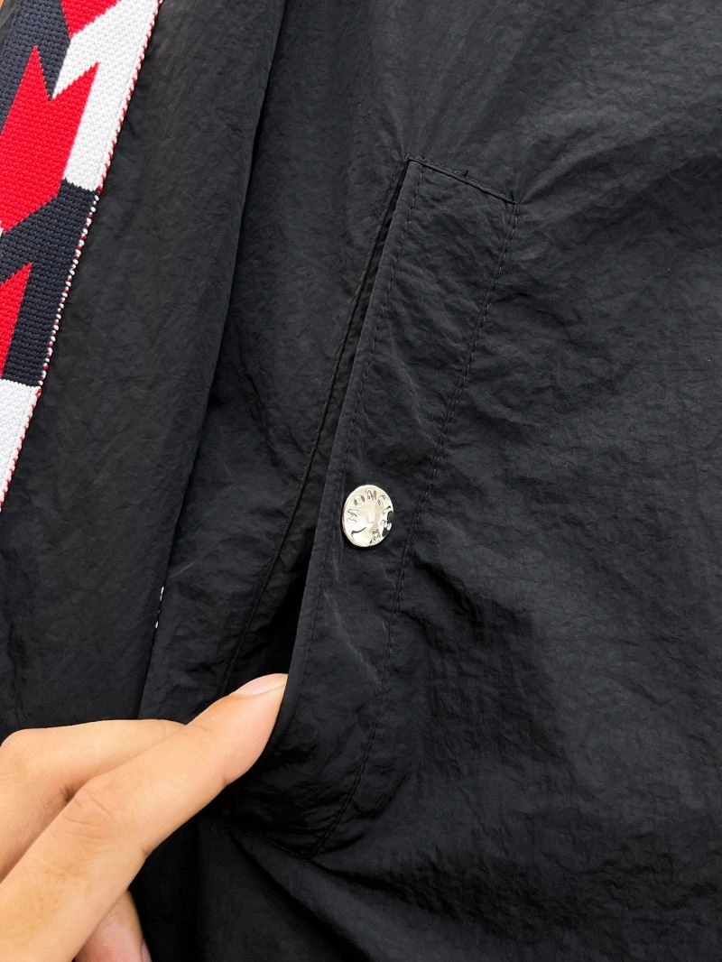 Moncler Outwear SoftTouch 141850
