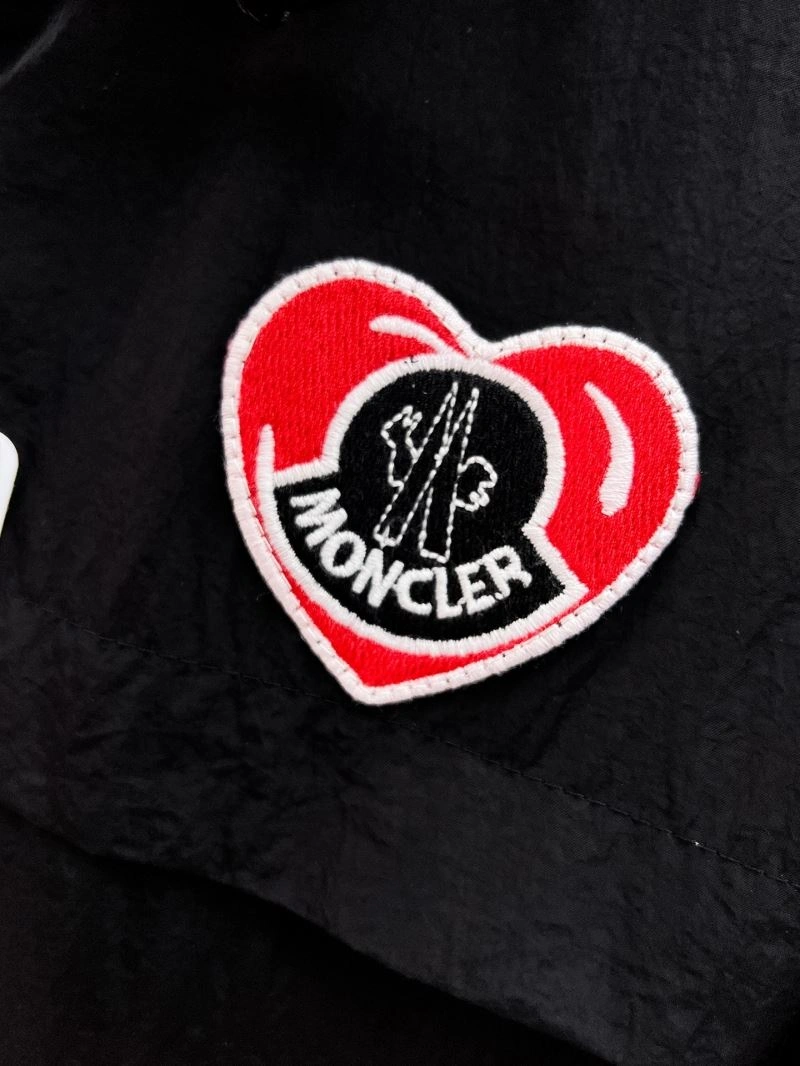 Moncler Outwear EyeCatching 141837