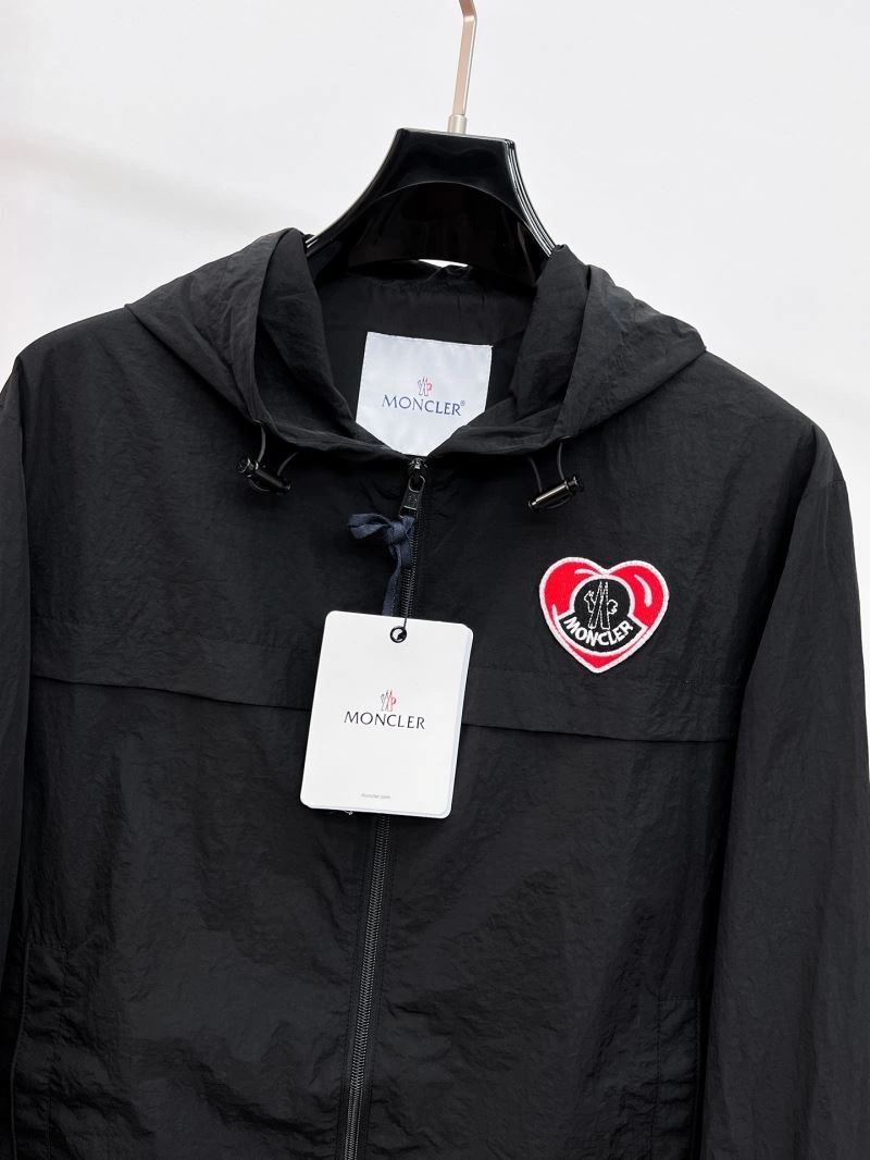 Moncler Outwear EyeCatching 141837