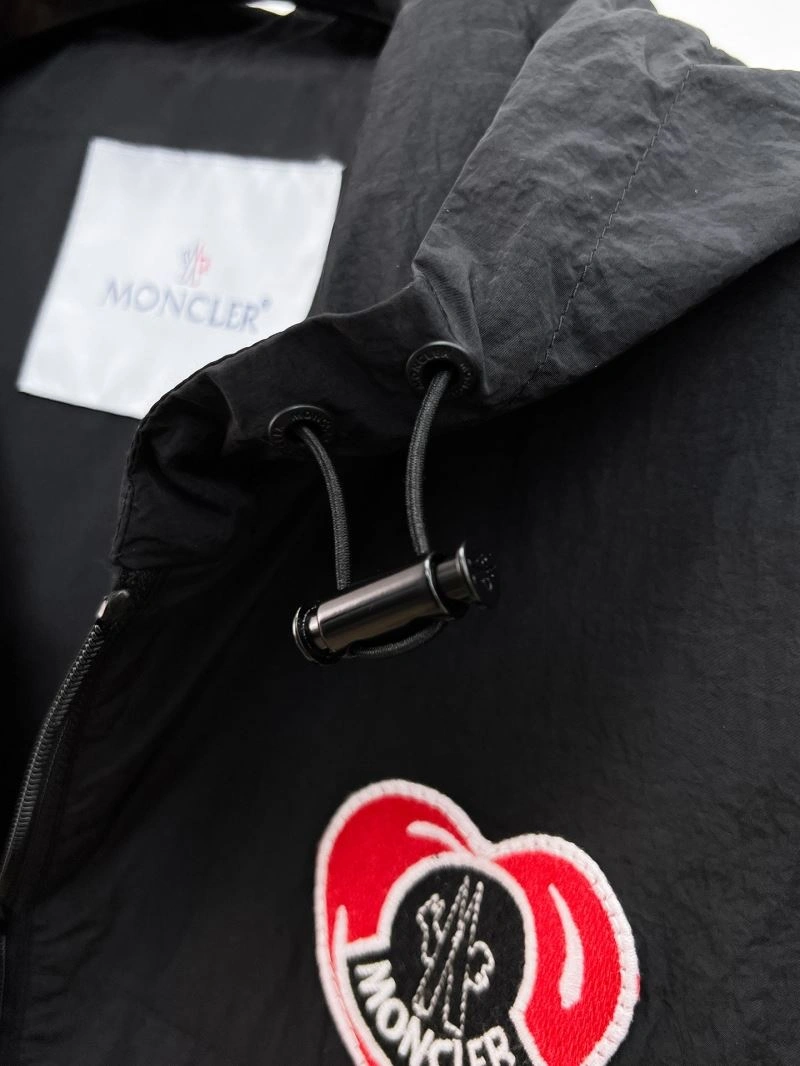 Moncler Outwear EyeCatching 141837