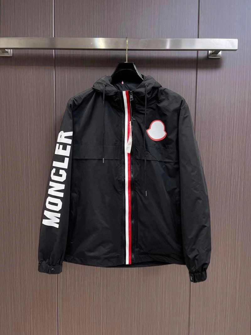 Moncler Outwear NewStyle 141825