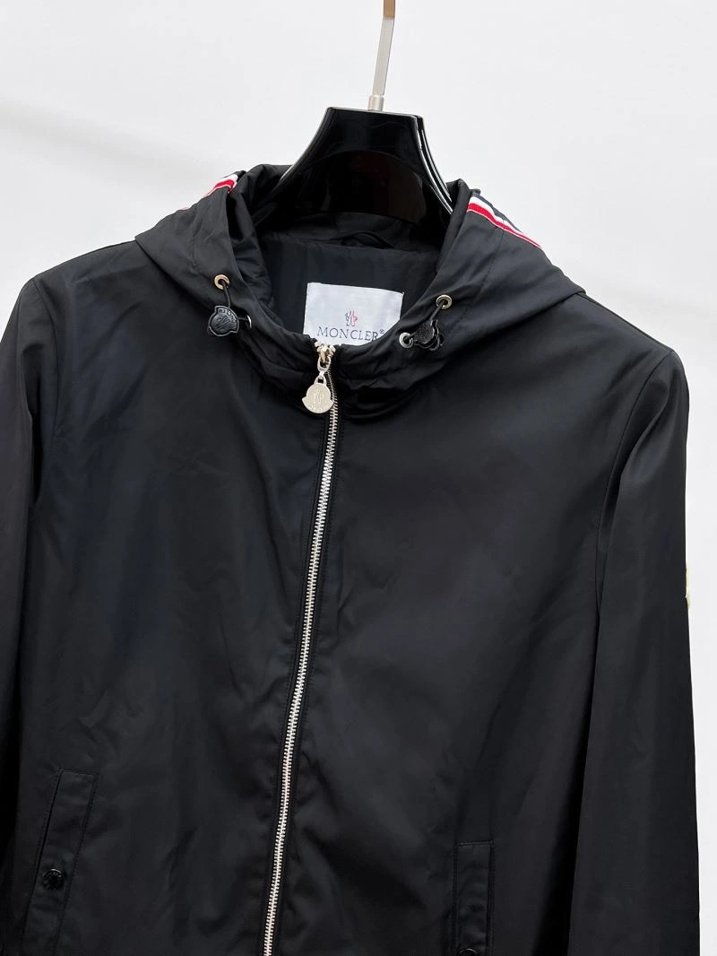 Moncler Outwear WellDesigned 141831