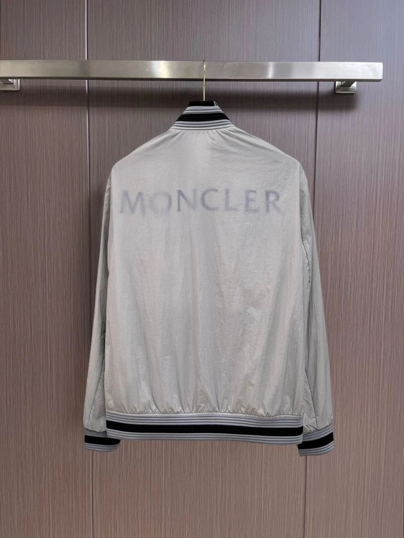 Moncler Outwear Trendsetting 141824