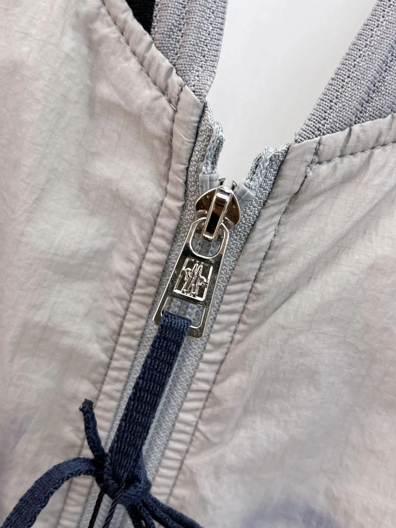 Moncler Outwear Trendsetting 141824