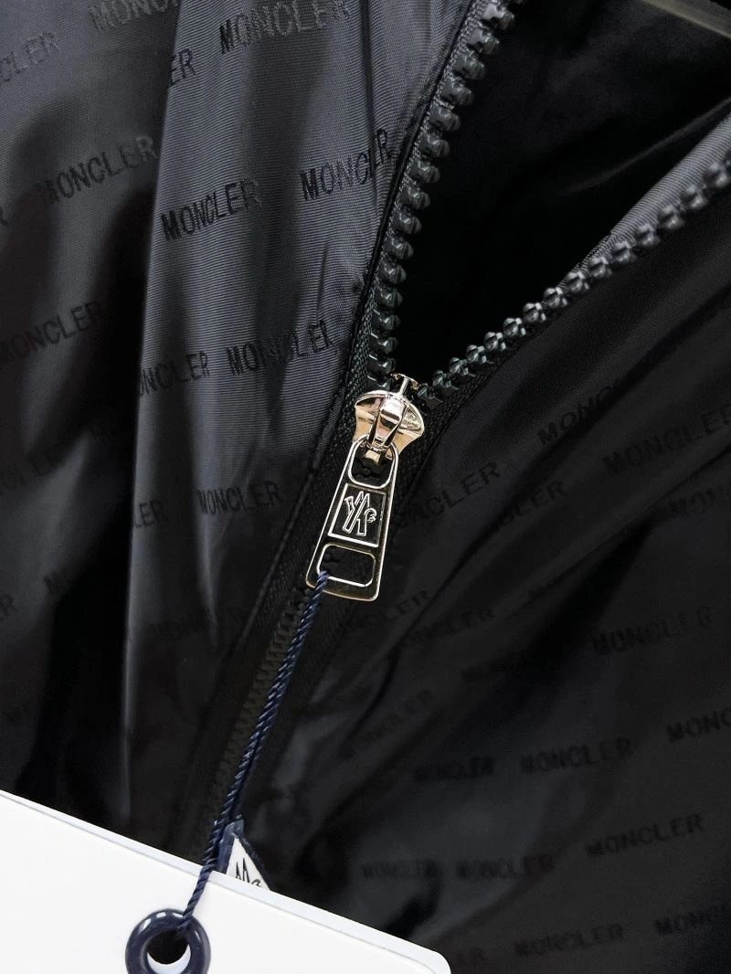 Moncler Outwear SoftTouch 141827