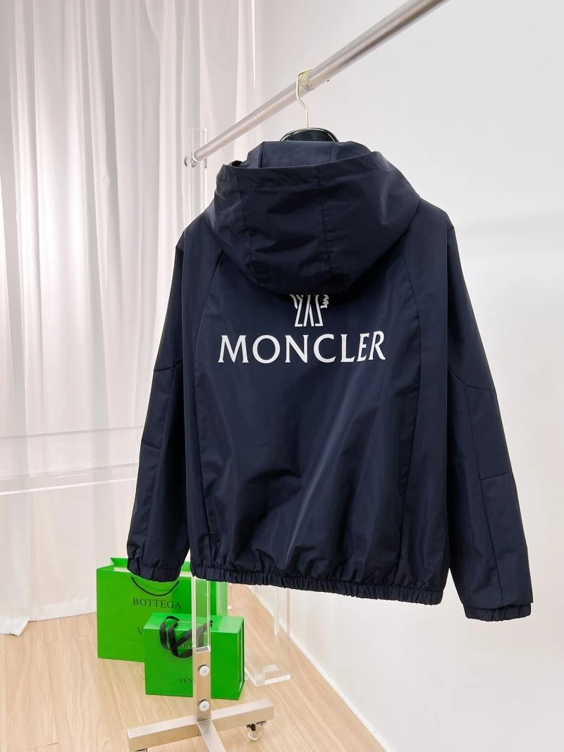 Moncler Outwear Soft 141835