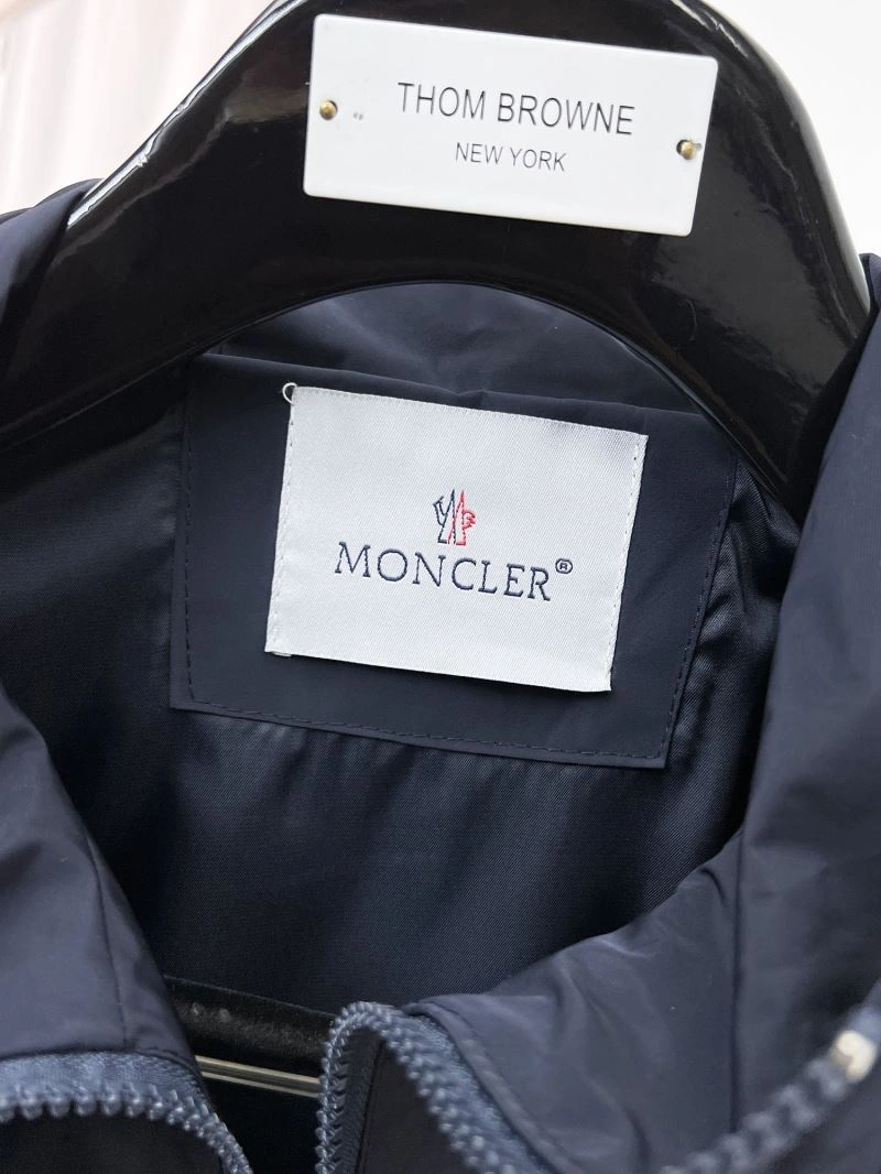 Moncler Outwear Soft 141835