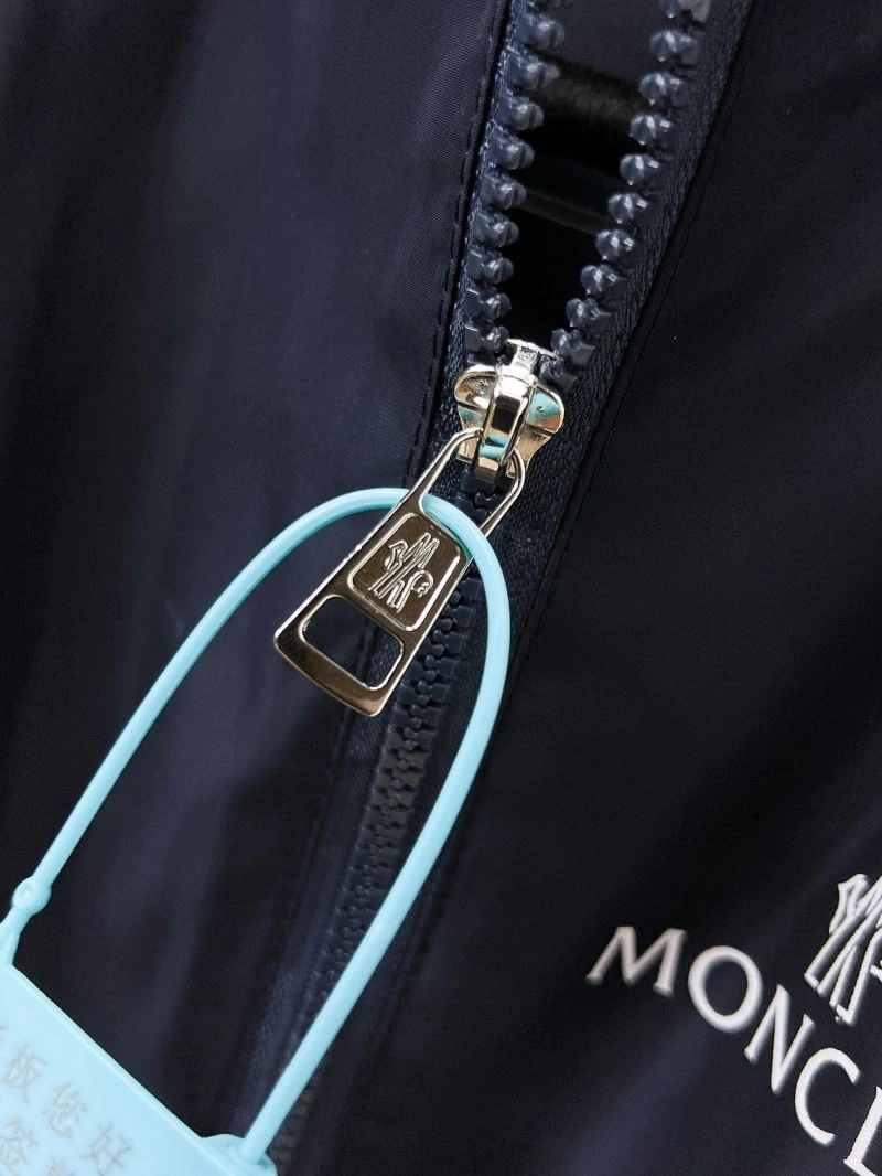 Moncler Outwear Soft 141835