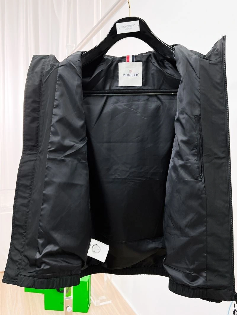 Moncler Outwear Timeless 141843