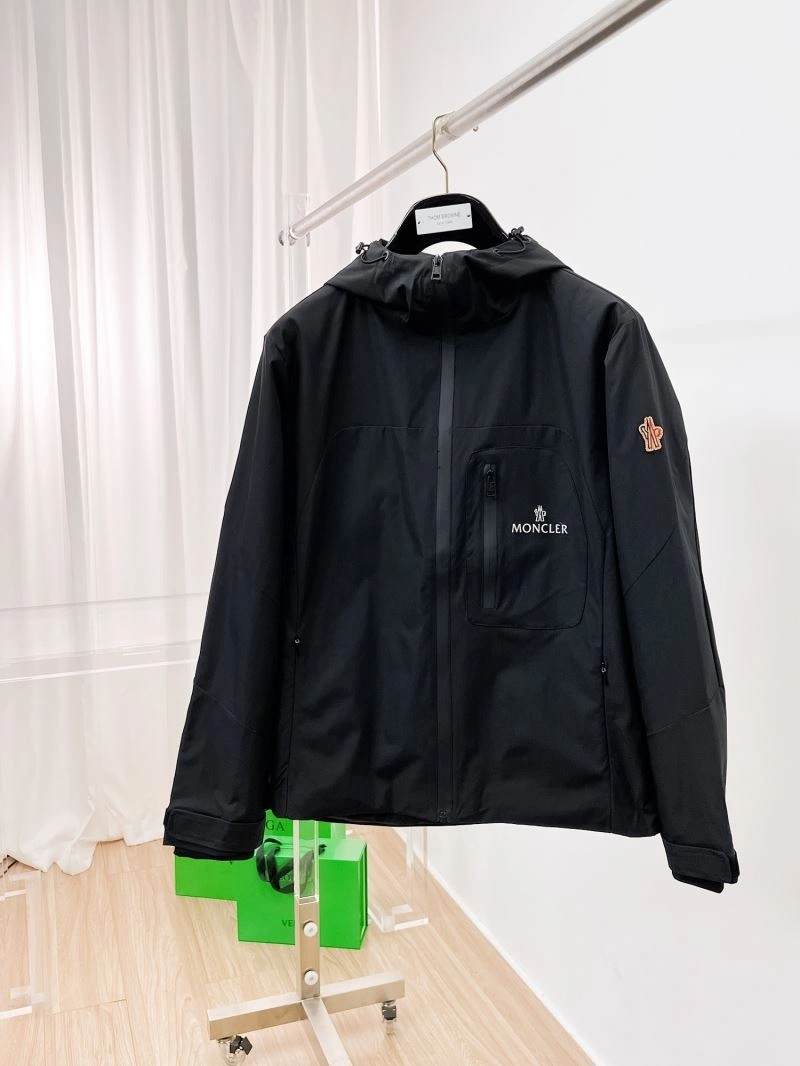 HighPerformance Moncler Outwear 141836