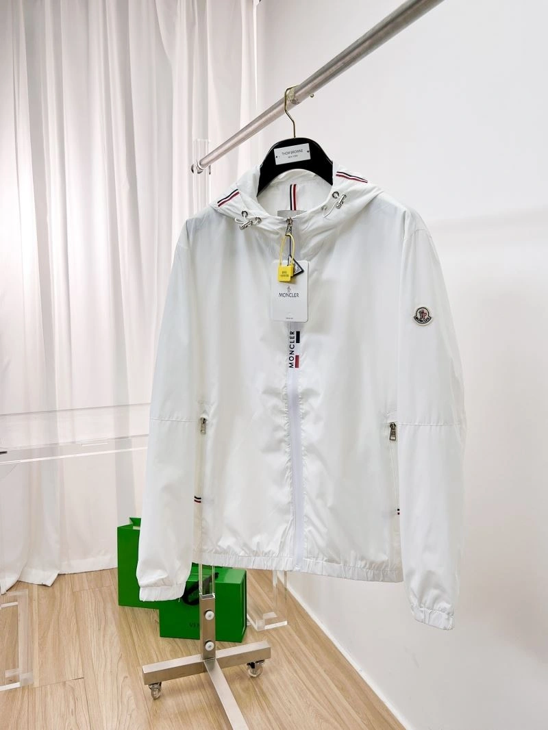 HighPerformance Moncler Outwear 141830