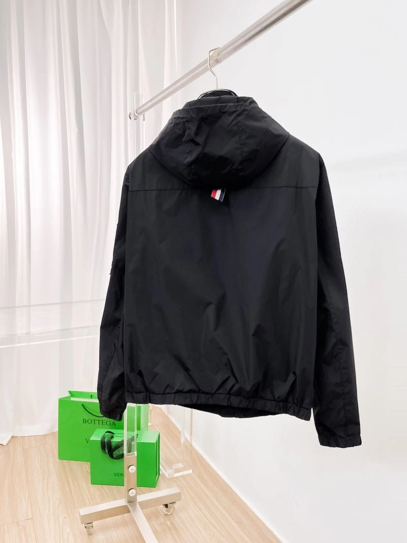 Moncler Outwear Snug 141834