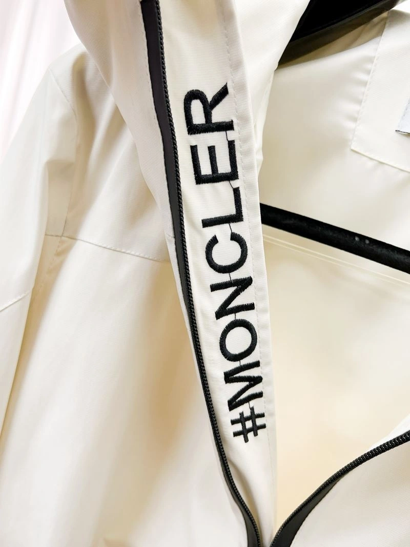 Moncler Outwear StreetReady 141841