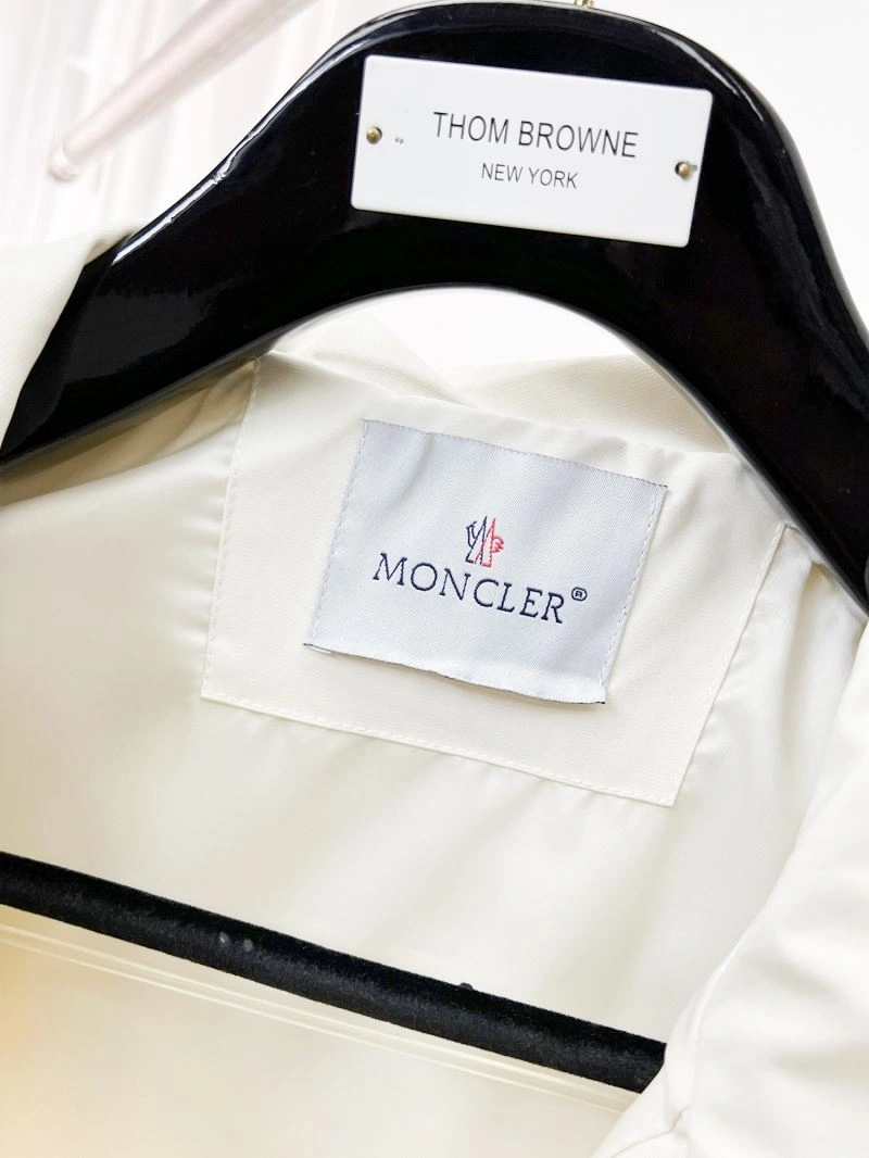Moncler Outwear StreetReady 141841