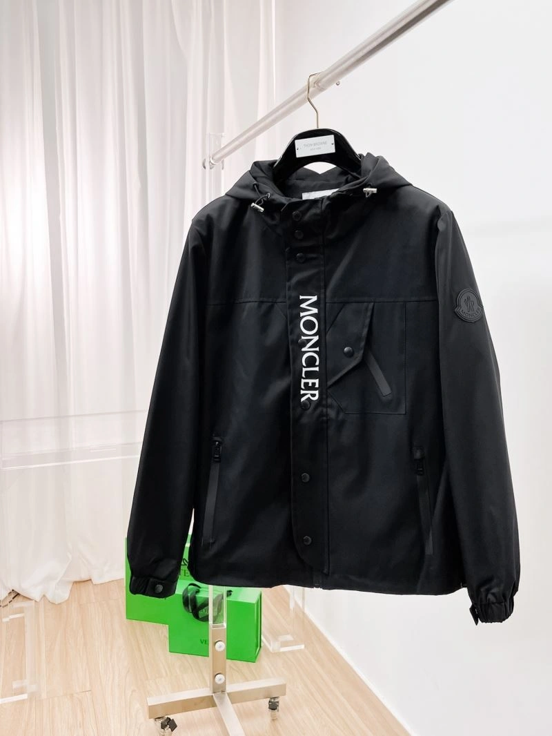 Fashionable Moncler Outwear 141846