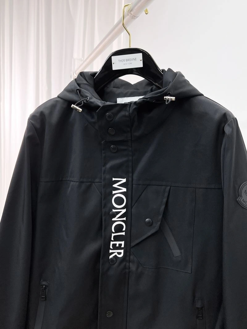 Fashionable Moncler Outwear 141846