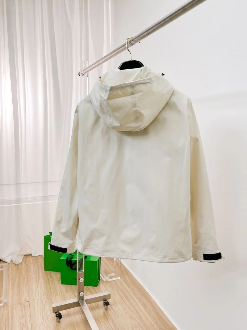 Moncler Outwear Soft 141838
