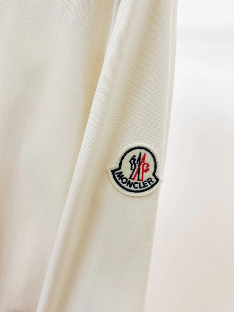 Moncler Outwear Soft 141838