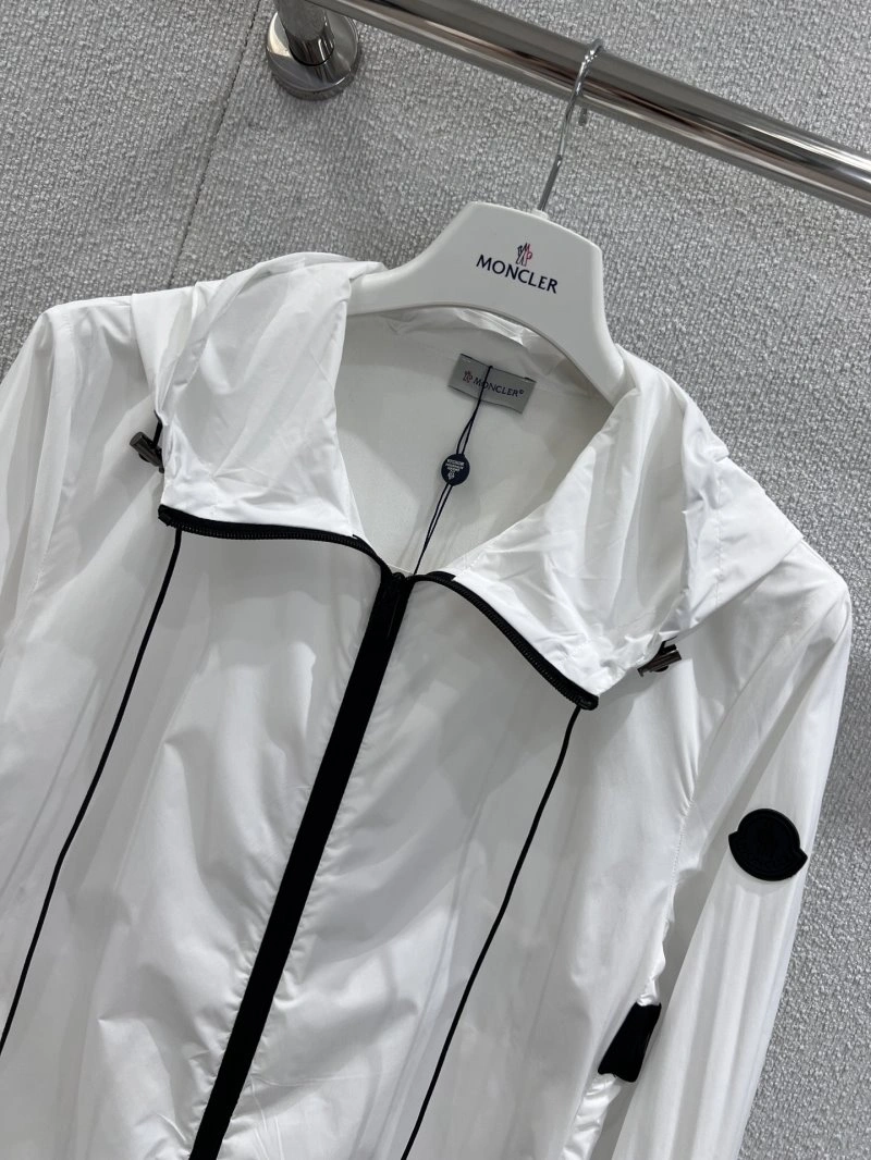 Timeless Moncler Outwear 139683