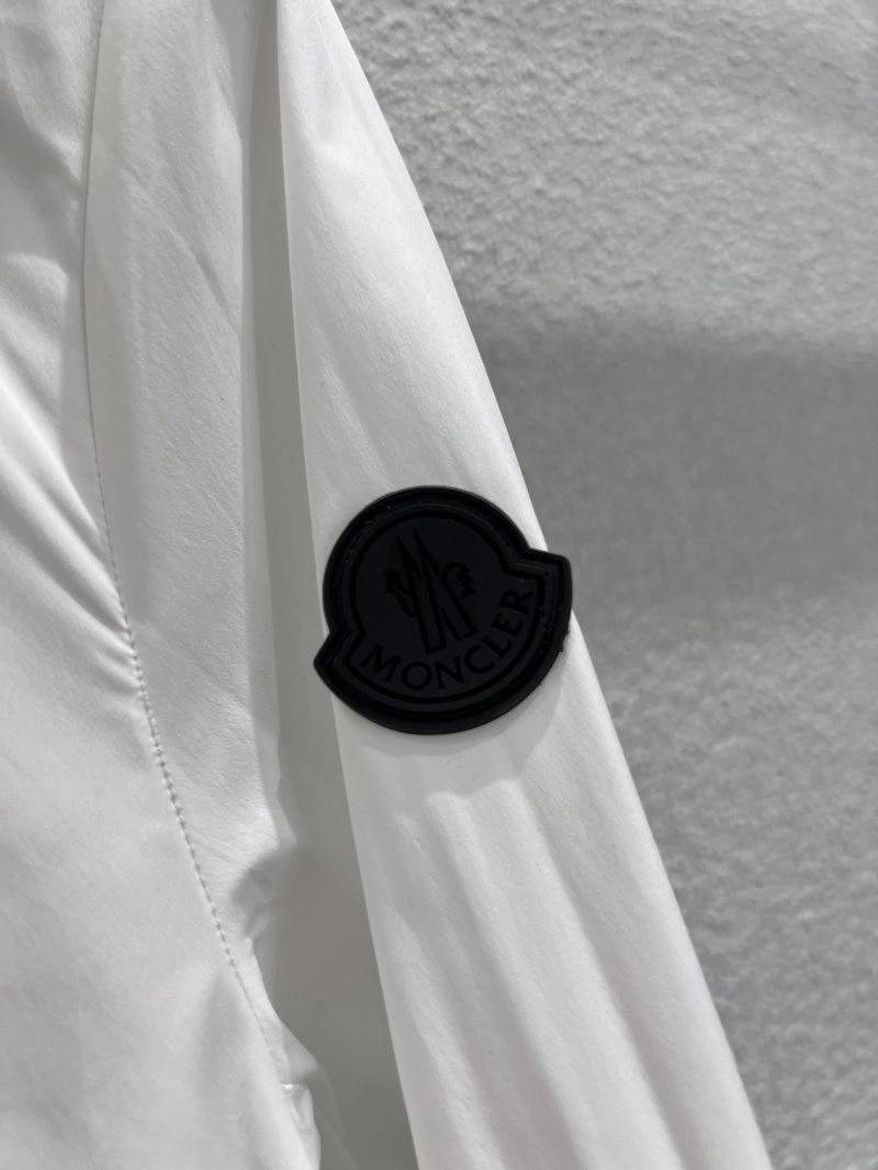 Timeless Moncler Outwear 139683