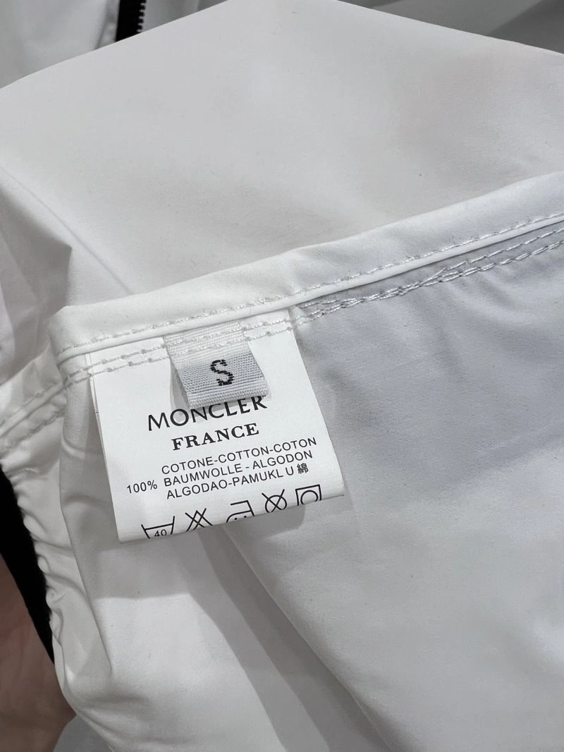 Timeless Moncler Outwear 139683