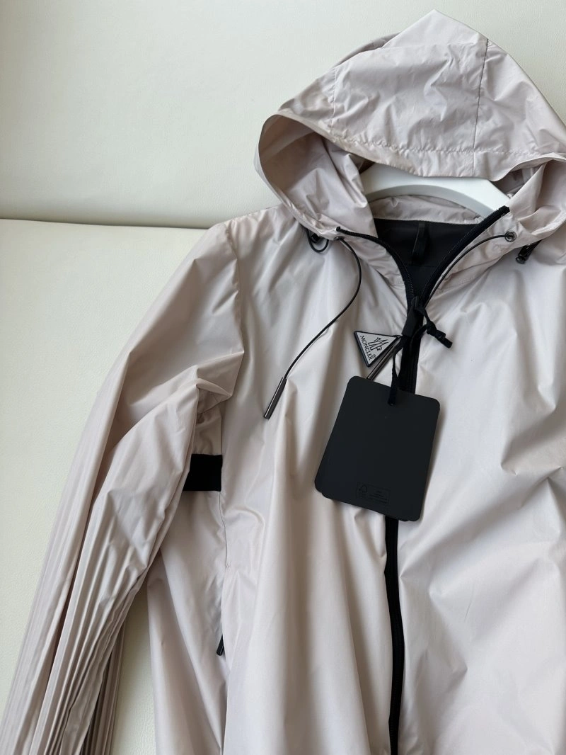 Moncler Outwear EyeCatching 139675
