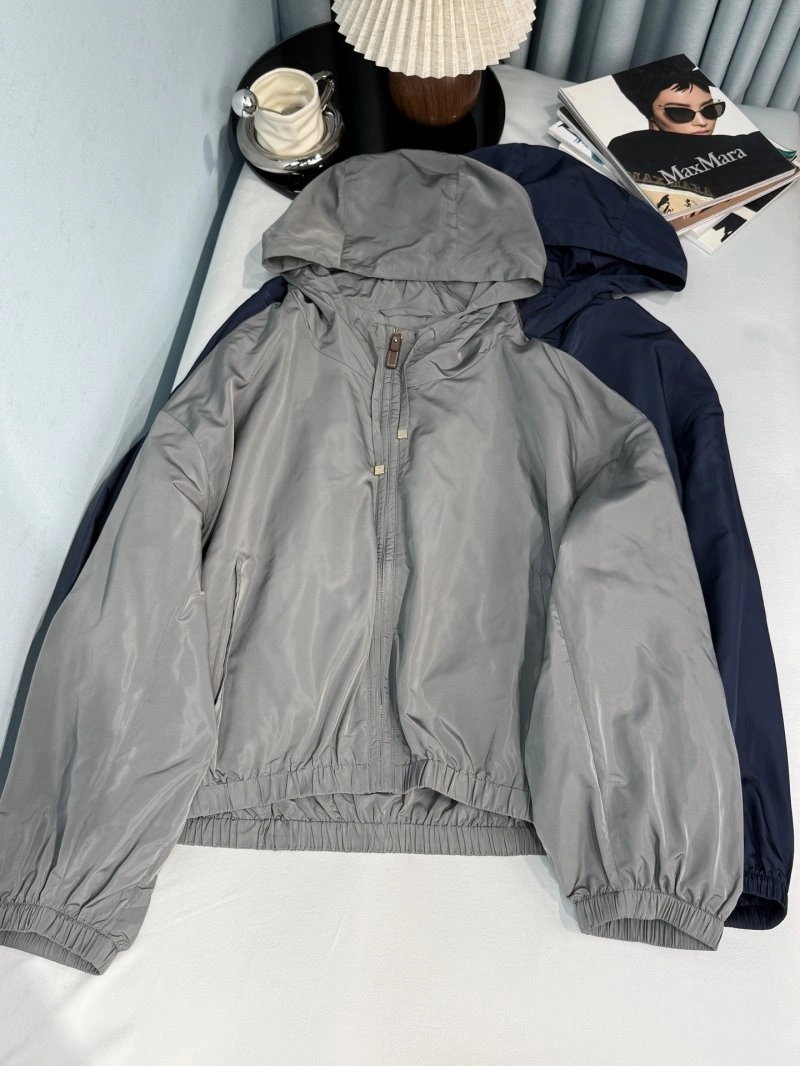 Moncler Outwear Comfortable 139680