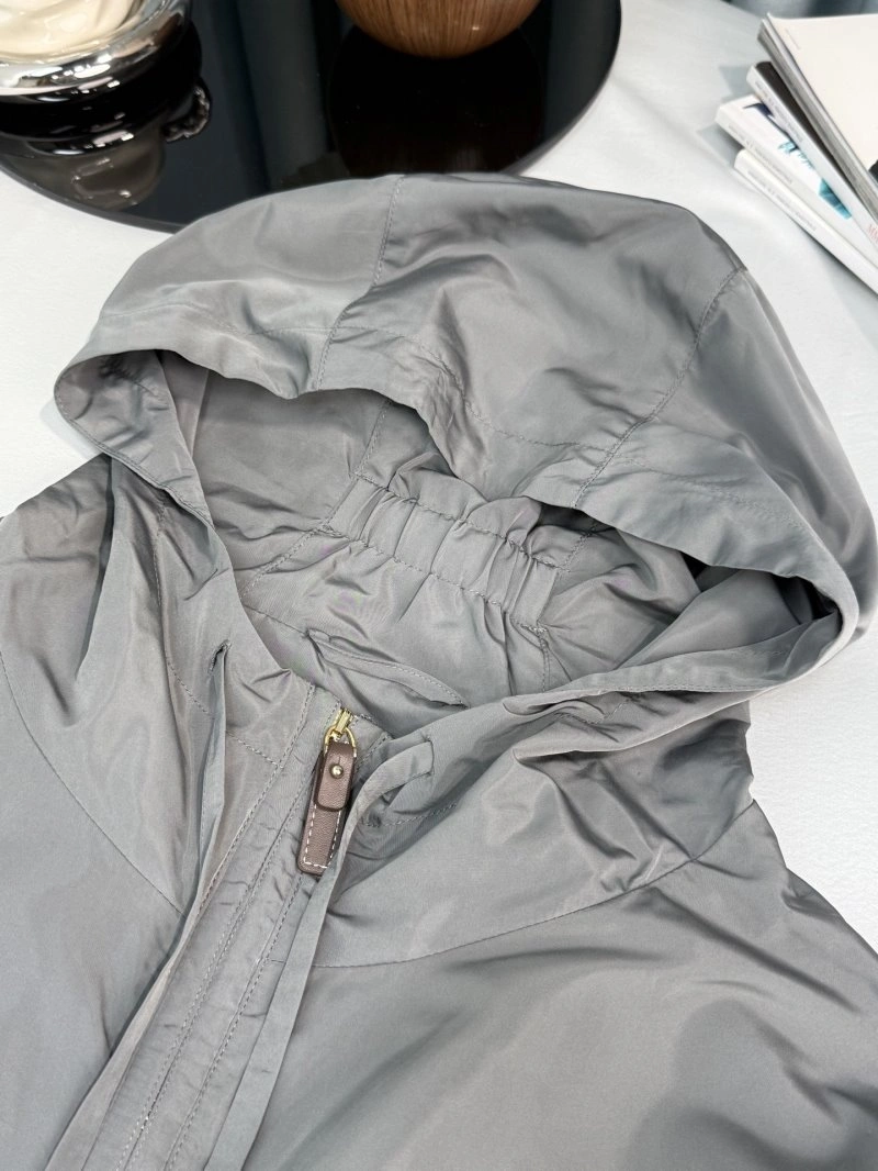 Moncler Outwear Comfortable 139680