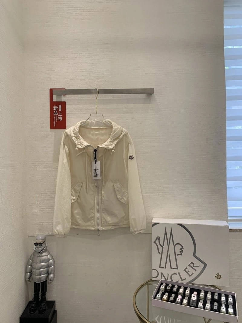 Moncler Outwear NewStyle 139820