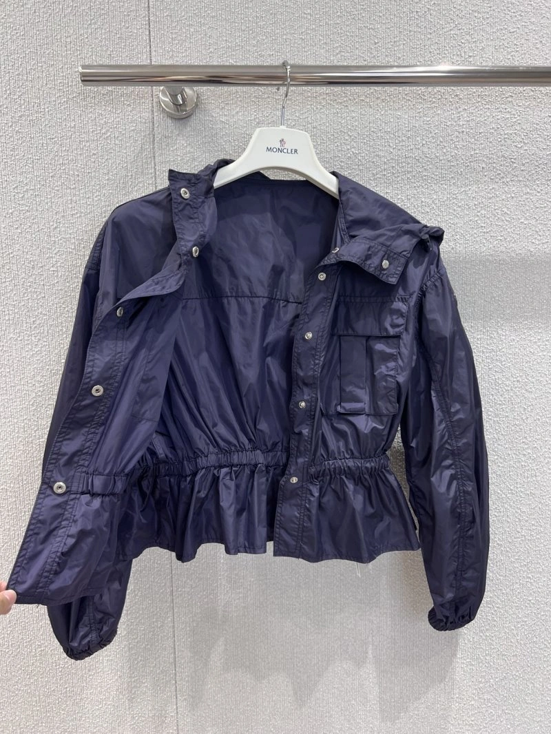 Unisex Moncler Outwear 139789