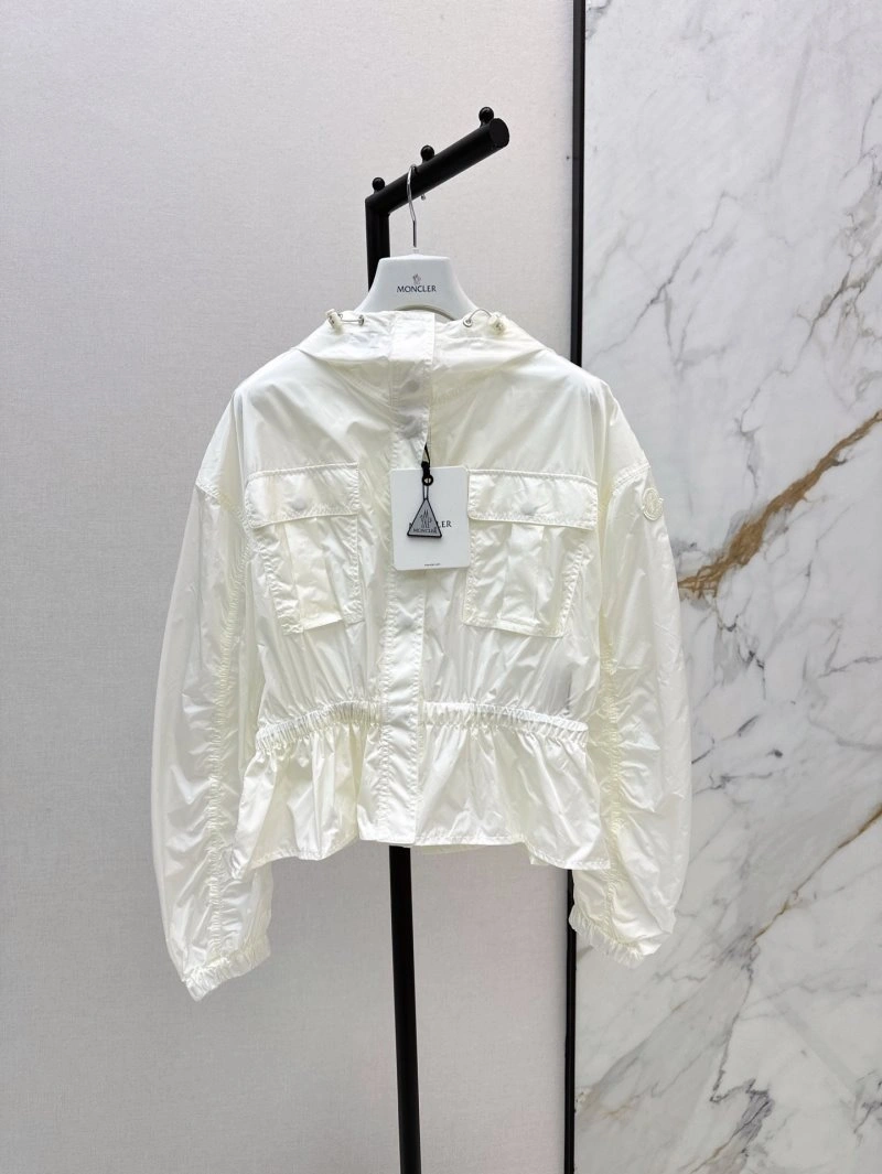Moncler Outwear Efficient 139628