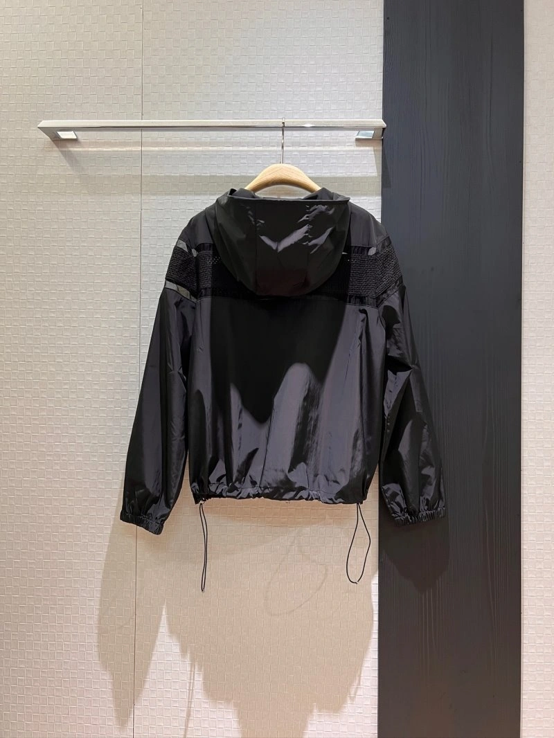 Moncler Outwear Seasonal 139645