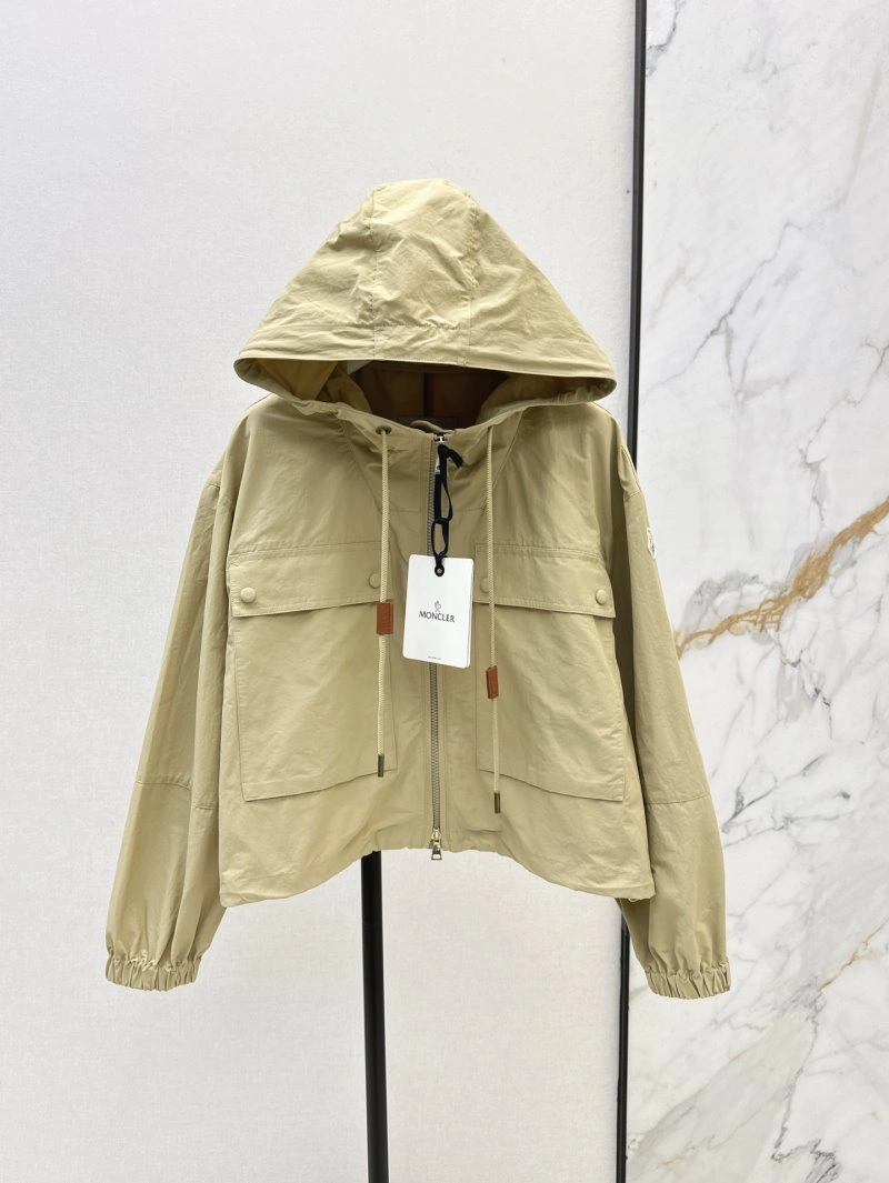 DailyWear Moncler Outwear 139611