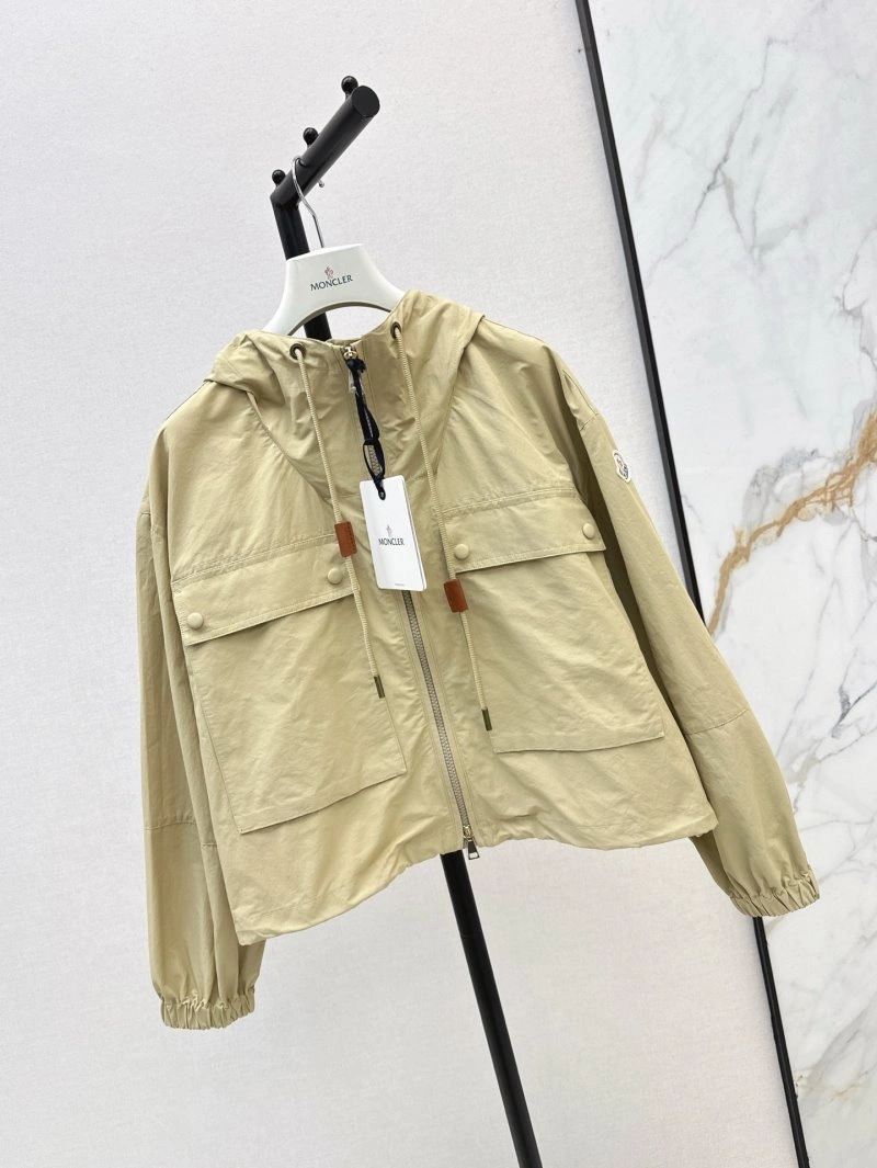 DailyWear Moncler Outwear 139611